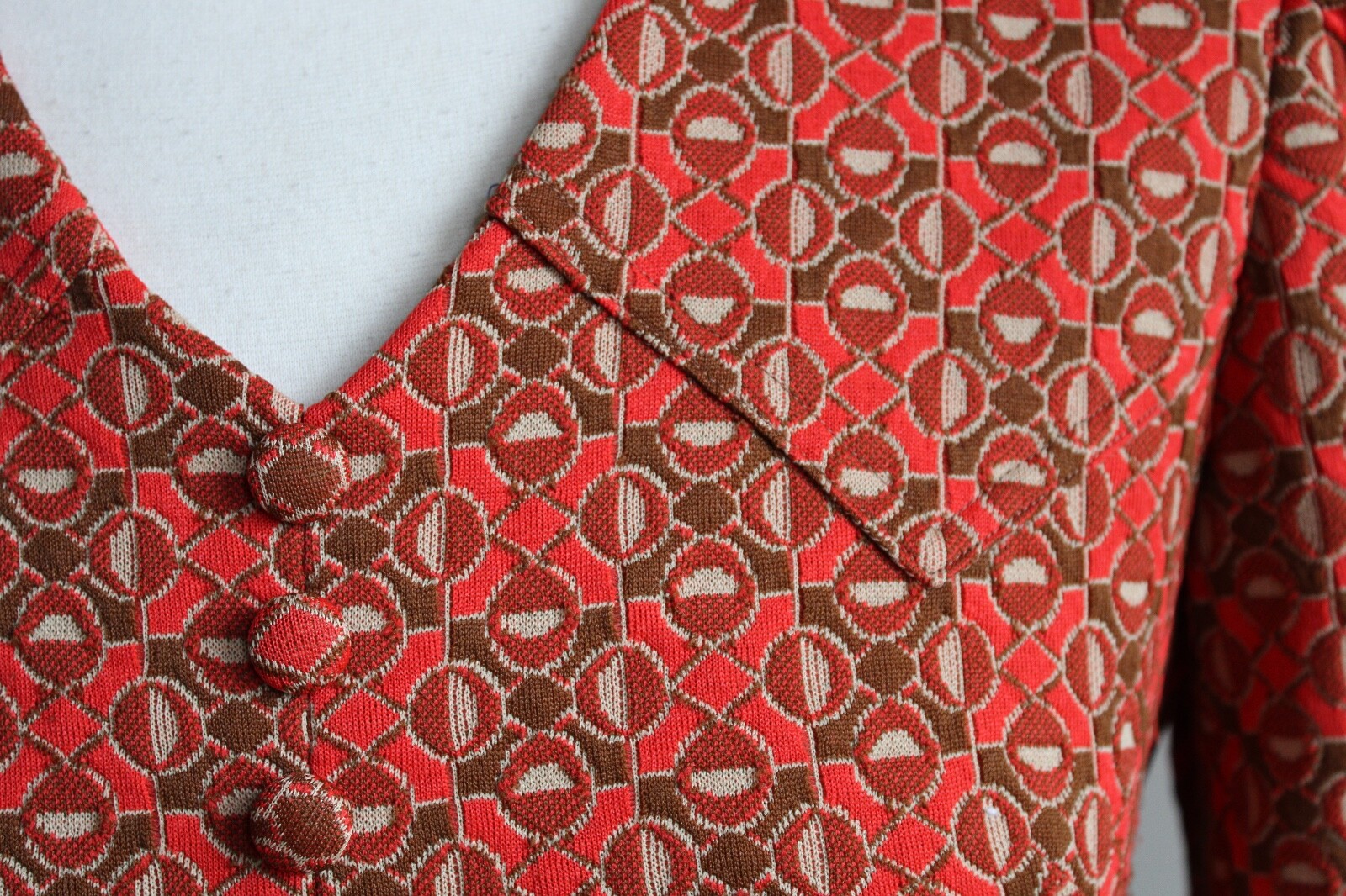 Vtg Unbranded 36″ Bust Orange Brown Geometric V-Neck Knit Fabric Belted Dress