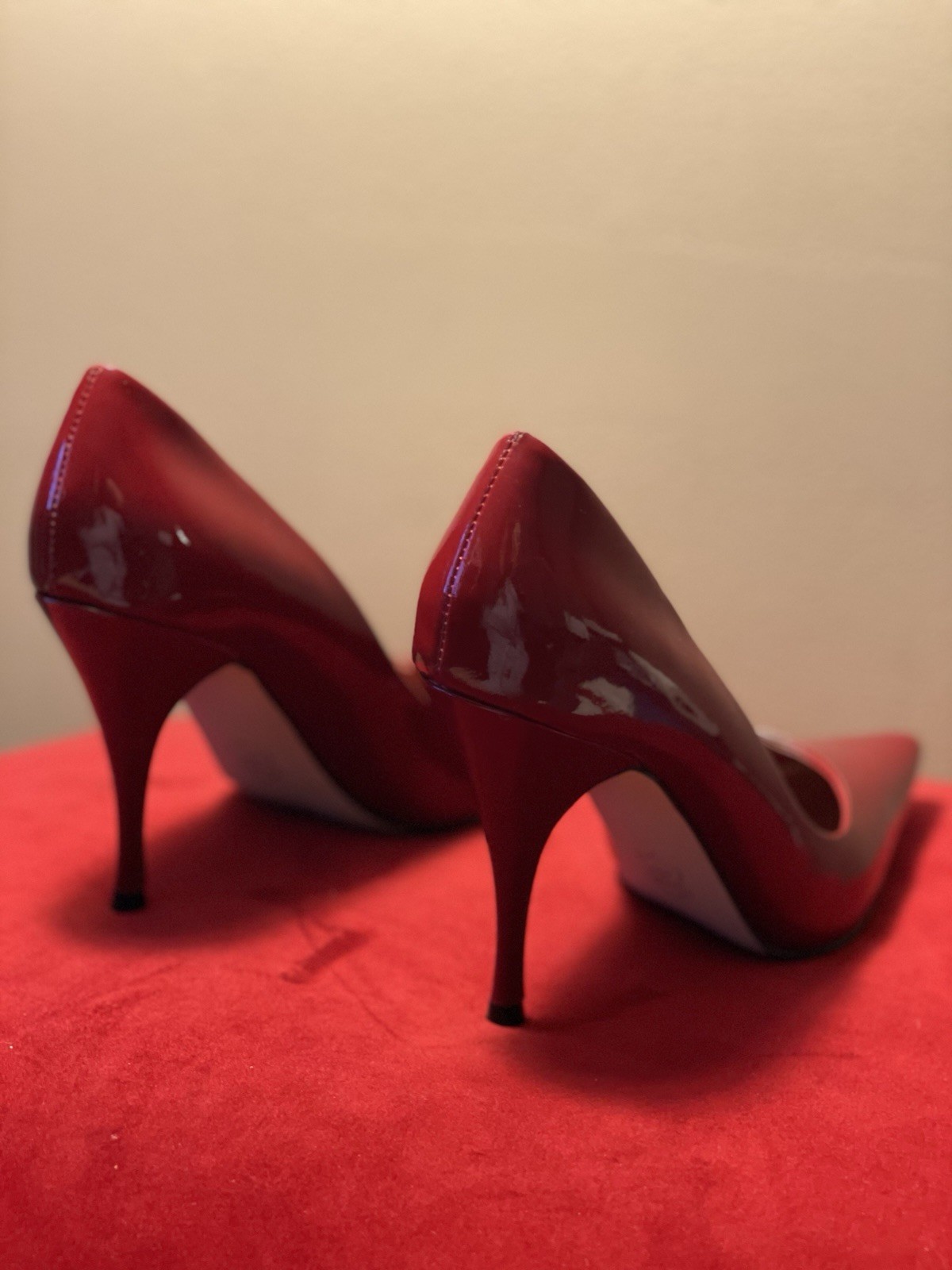 Steve Madden Patent Leather Pointed Toe Slip On Stiletto Pumps 6.5 Red