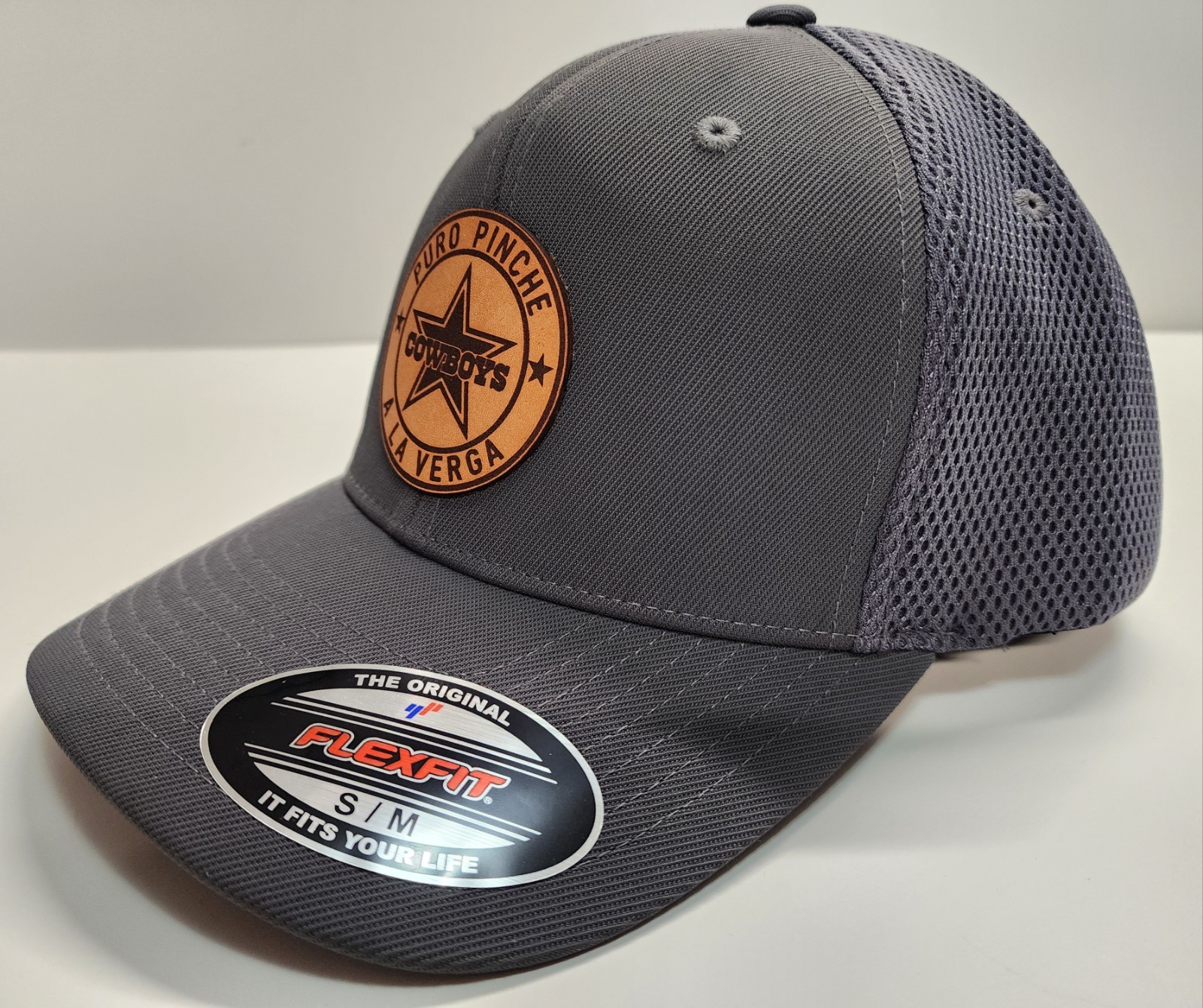 NEW-DALLAS COWBOYS Leather Patch Flex Fit Airmesh Cap Gray Size-S/M 6 3/4- 7 1/4