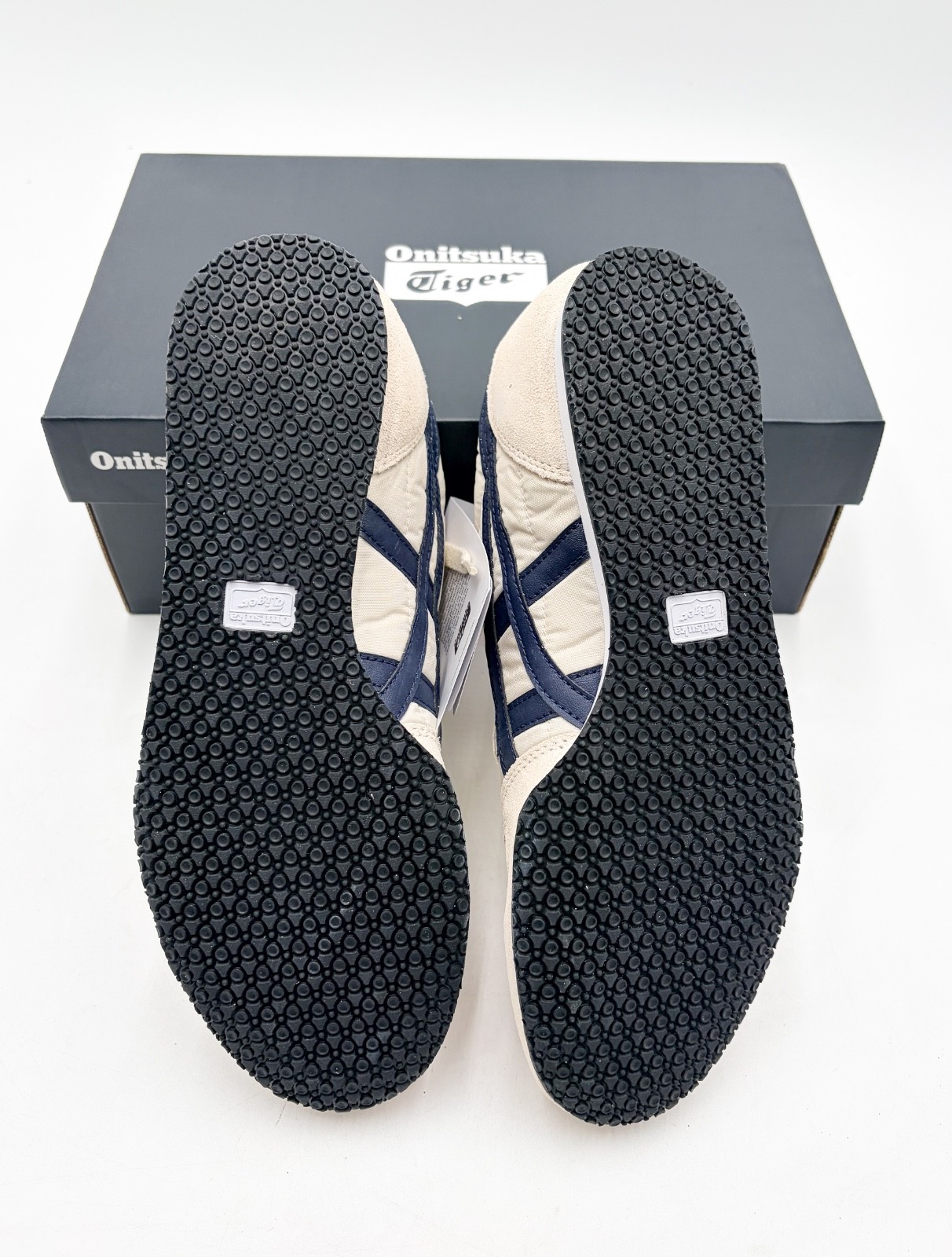 【NEW】Onitsuka Tiger SERRANO Birch/Peacoat Daily Sneaker (Men’s US 9) From US