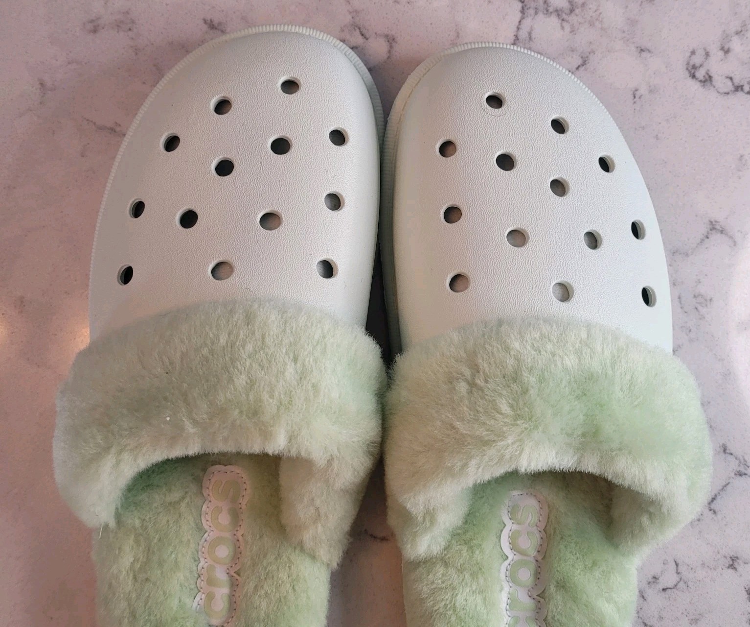 Crocs Classic Fuzz Scuff Slippers US M6/W8 EUR 38-39 Light Green