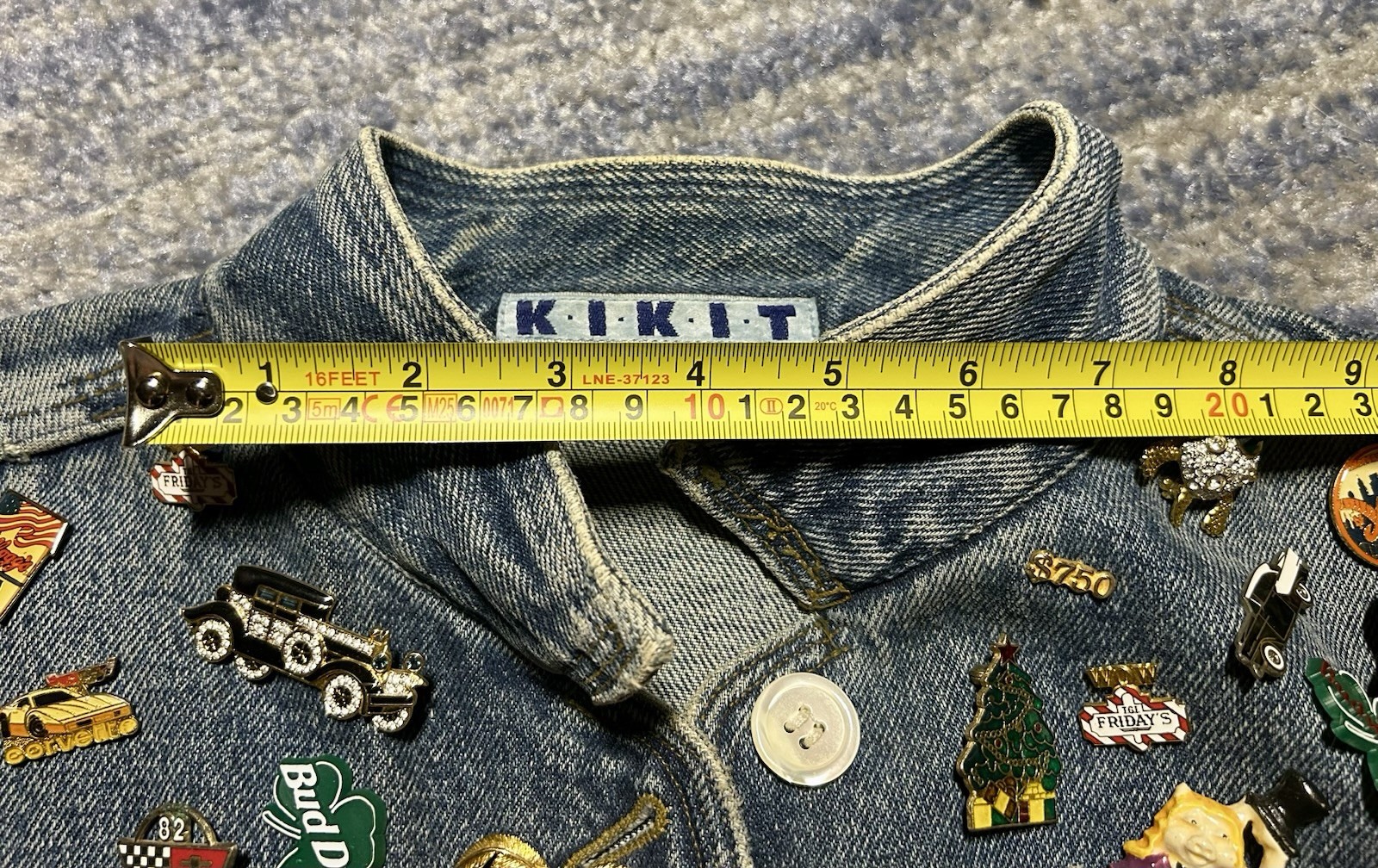 Vintage Kikit Denim Jacket Covered In 116 Vintage Pin & Brooch, See Pictures