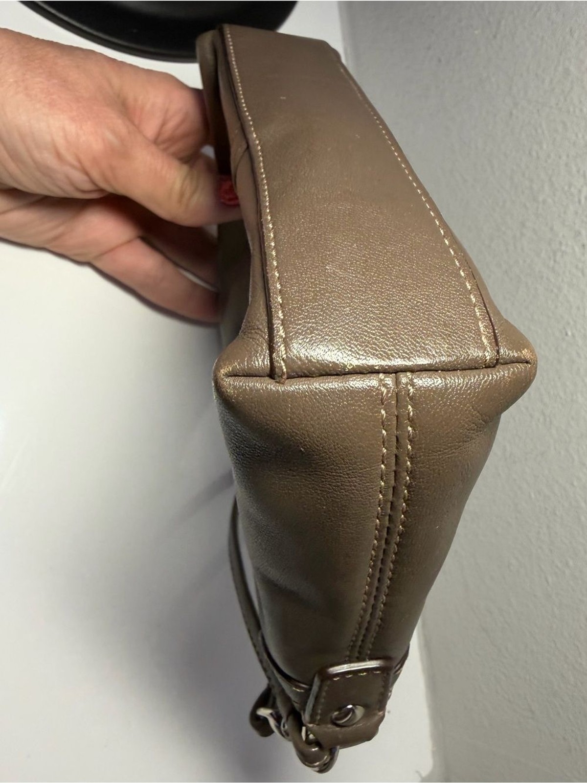 Brown Hand Bag/Wristlet (no brand found)