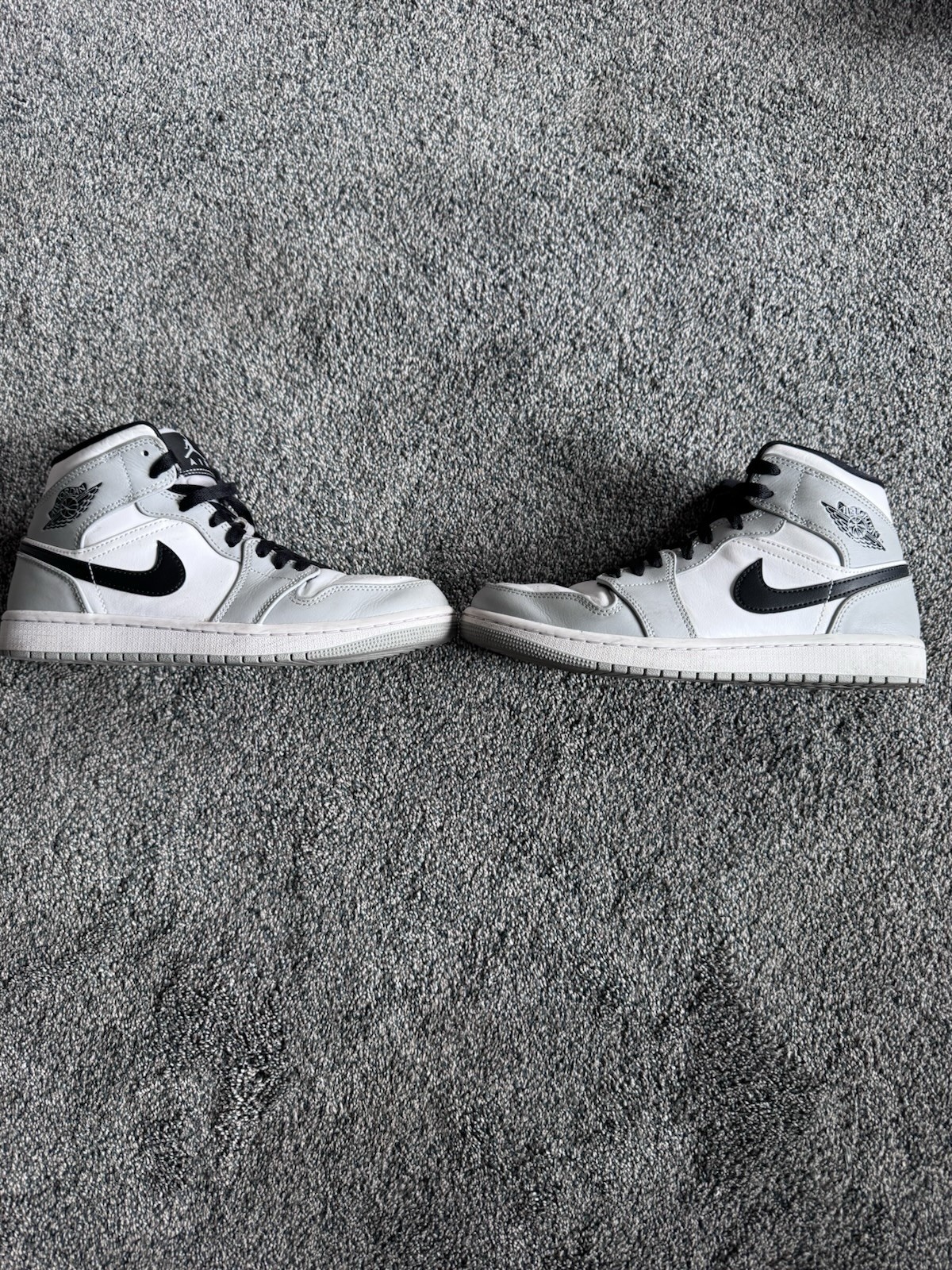 Jordan Air Jordan 1 Mid Top Lace-Up Sneaker Smoke Grey 2020 554724-092