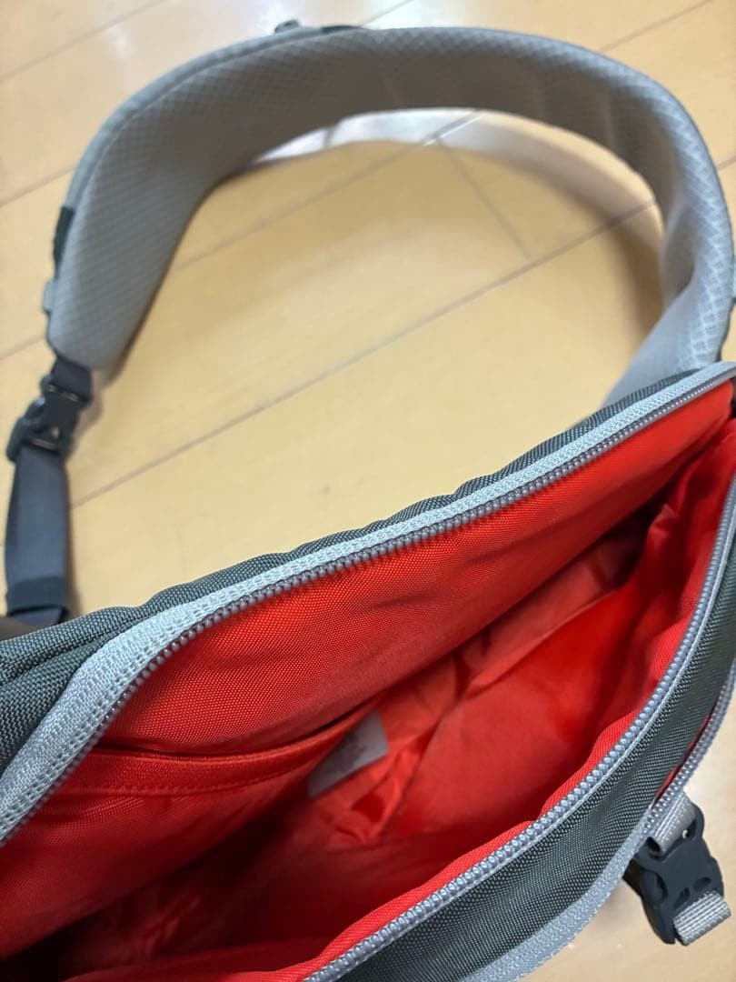 Patagonia Atom 8L Body Bag Lightweight Pouch