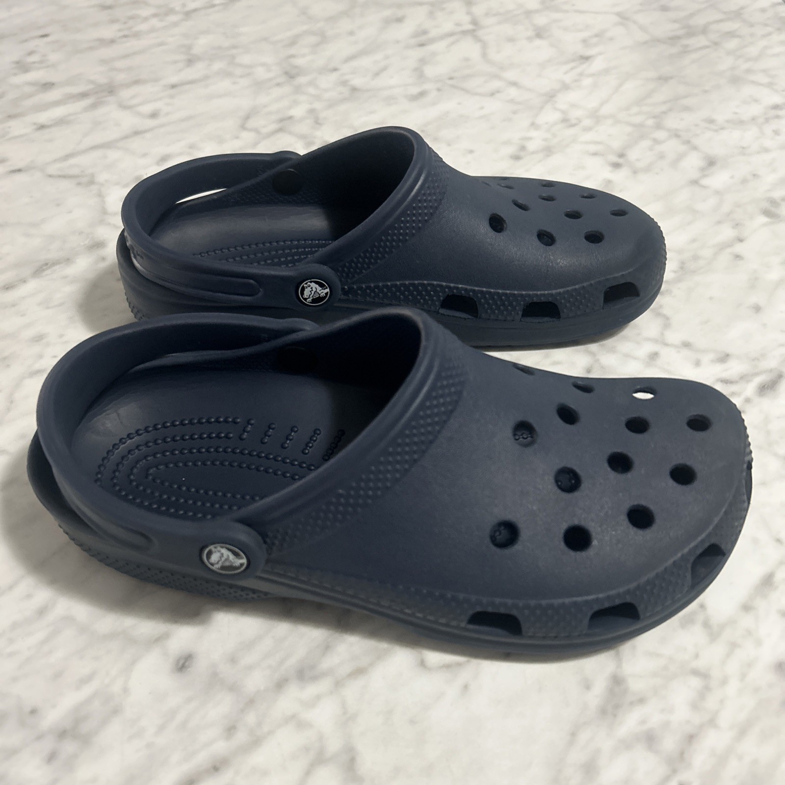 Crocs Classic Clogs – Navy blue