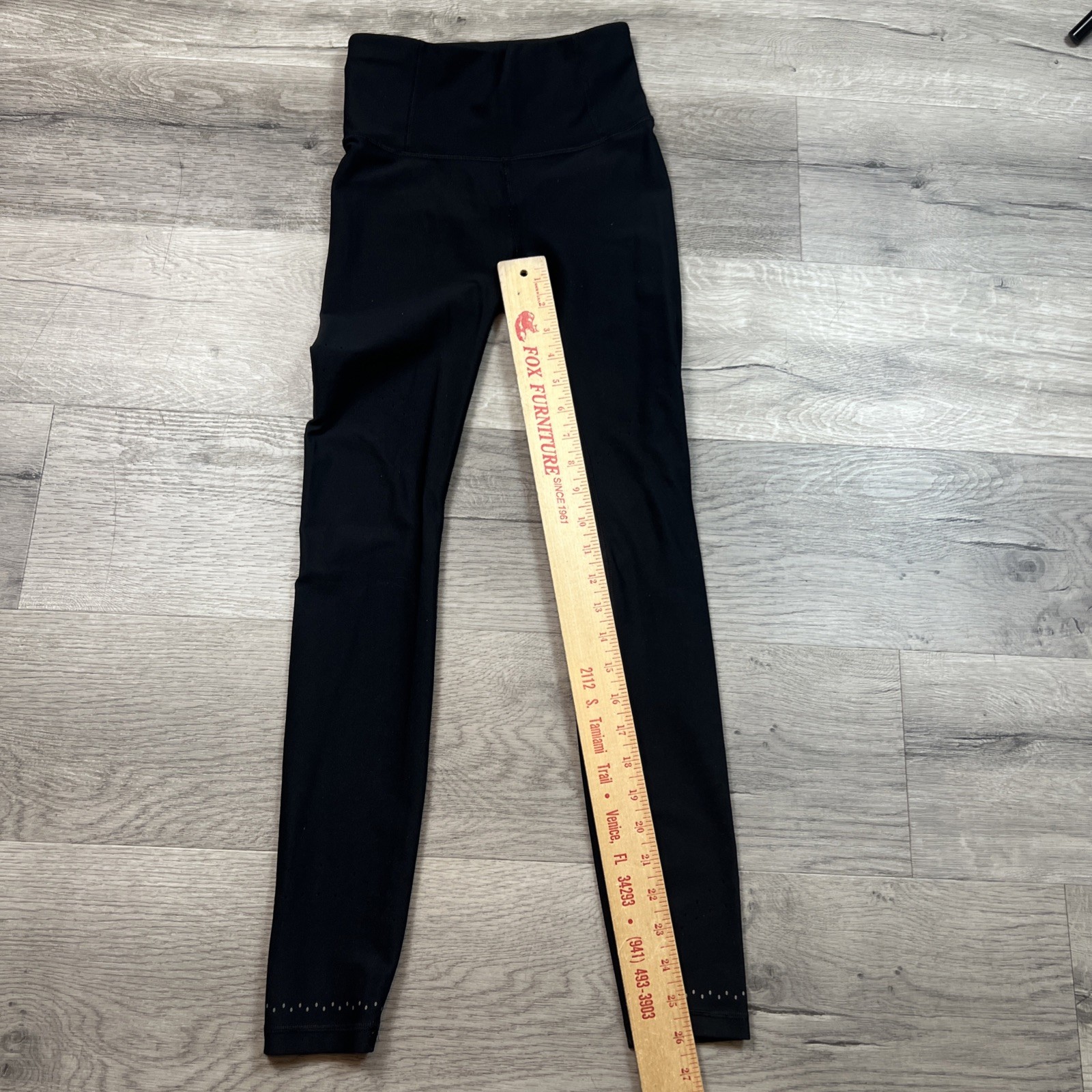 Lululemon Zoned In Tight 27” Zipper Pocket W5BBNS Moon phase Size 4 Perforated