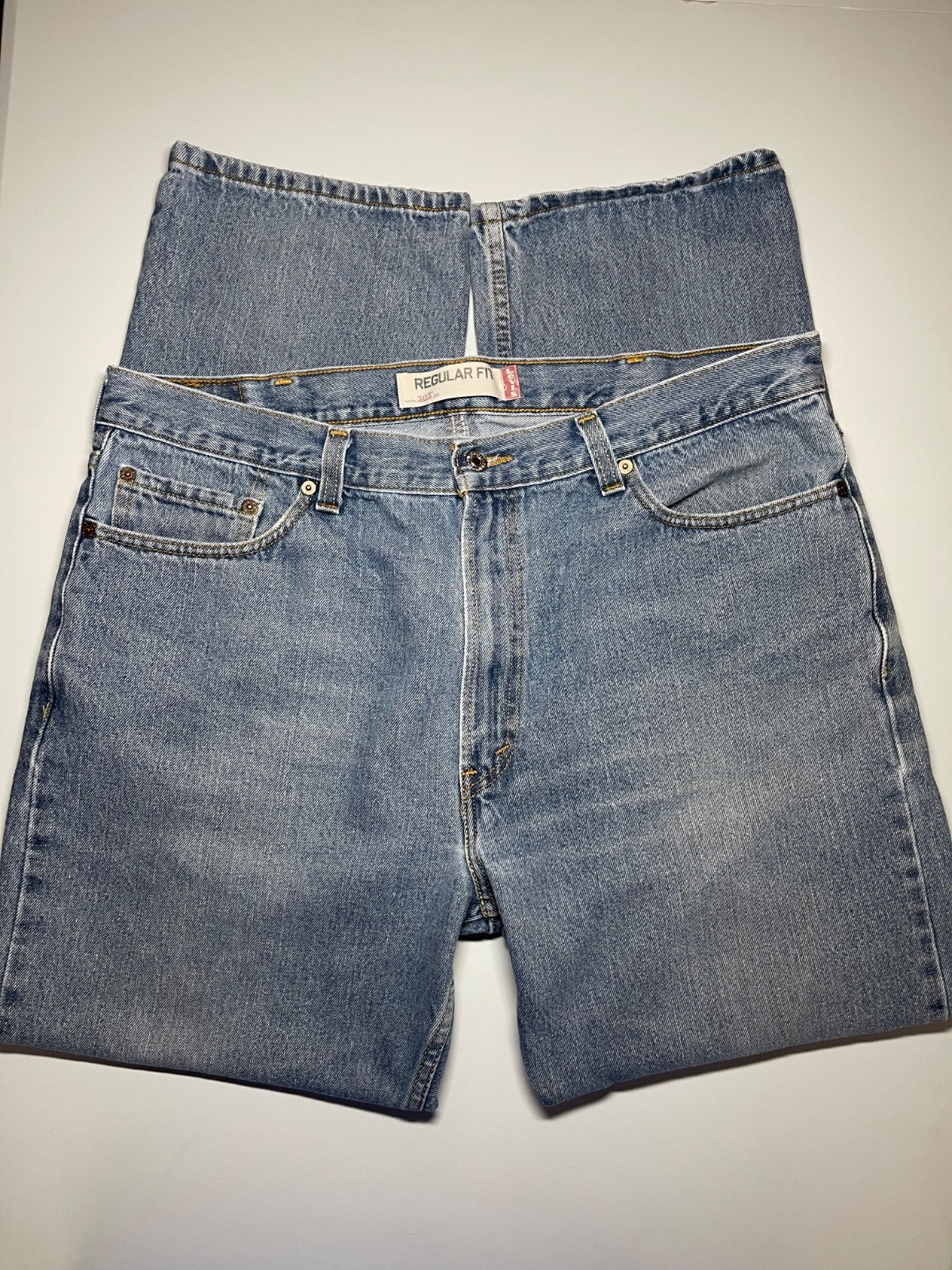 39×30 Vintage Levi’s 505 straight leg denim jeans light wash