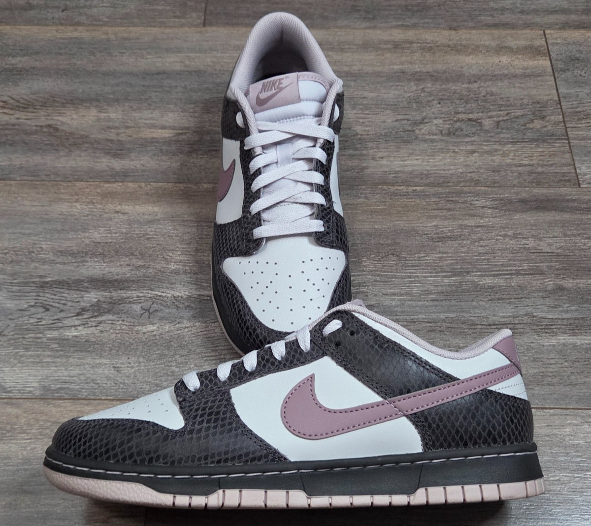 Nike Dunk Low SE Medium Ash Violet Snakeskin Men 8 Women 9.5 HV6932-299