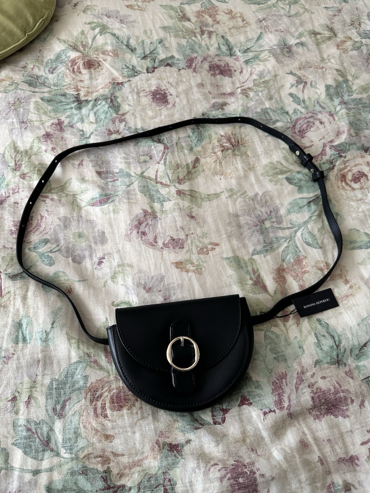 Banana Republic Small Black Half Moon Belt Bag Gold Hardware Red Lining Strap