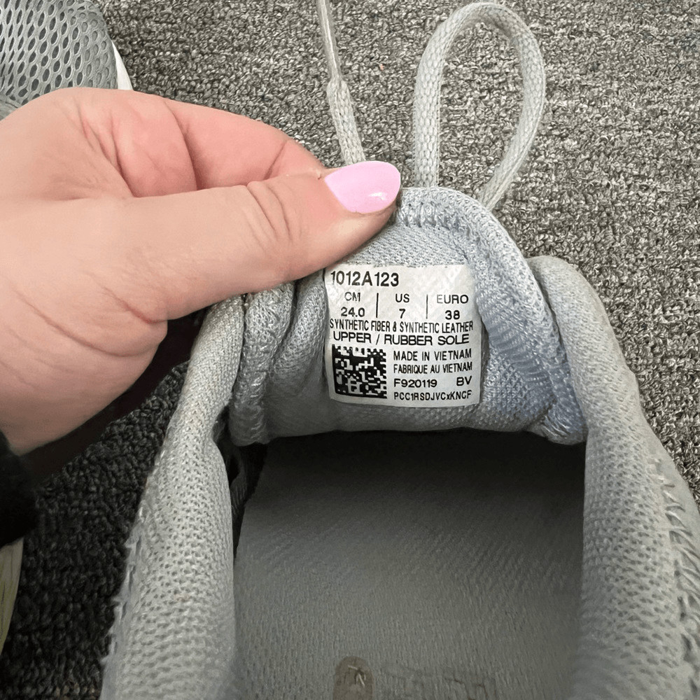 ASICS Gray Roadhawk FF 2 Running Sneakers Size 7 US $100