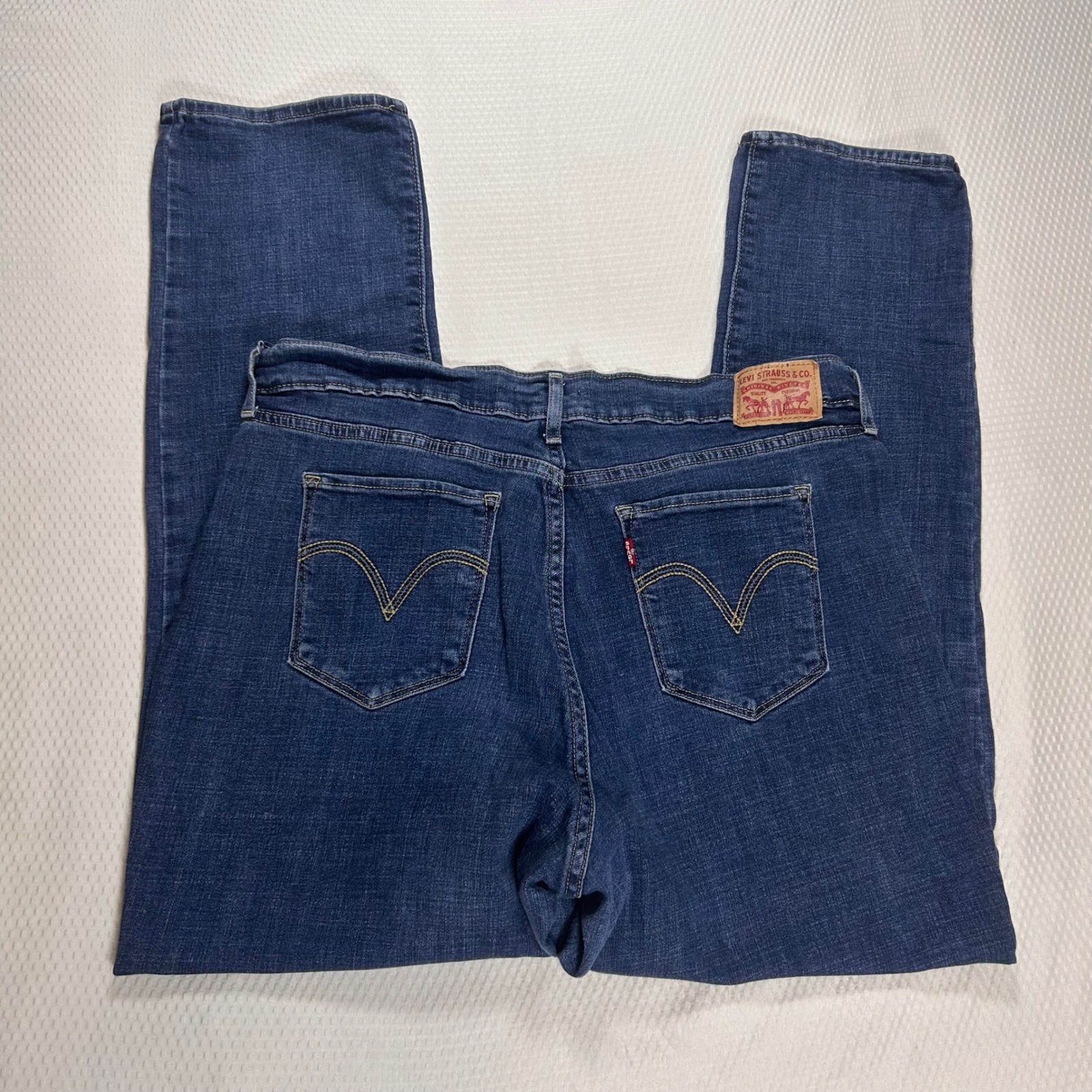Levis Classic Straight Leg Jeans Dark Wash Blue Stretch Denim Size 32 Womens