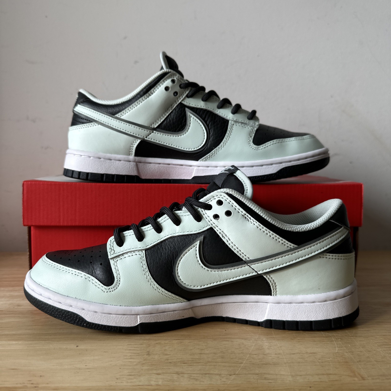 Size 8M/9.5W – Nike Dunk Low Dark Smoke Grey Barely Green FZ1670-001 Pre-Owned