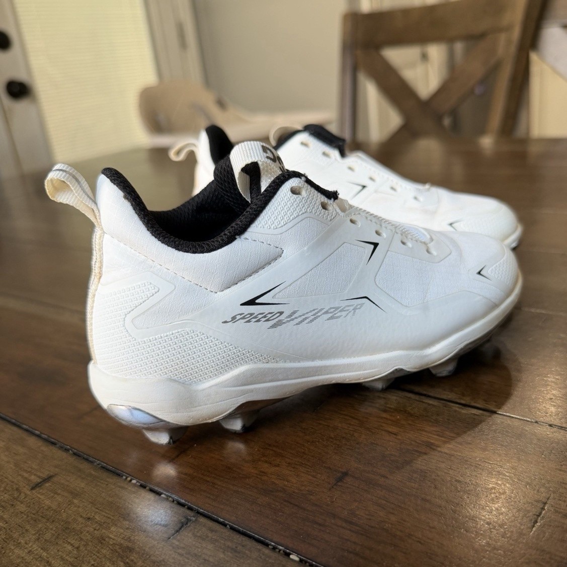 DSG Youth Baseball/Softball Cleats Molded White/Silver/Black Size 11K