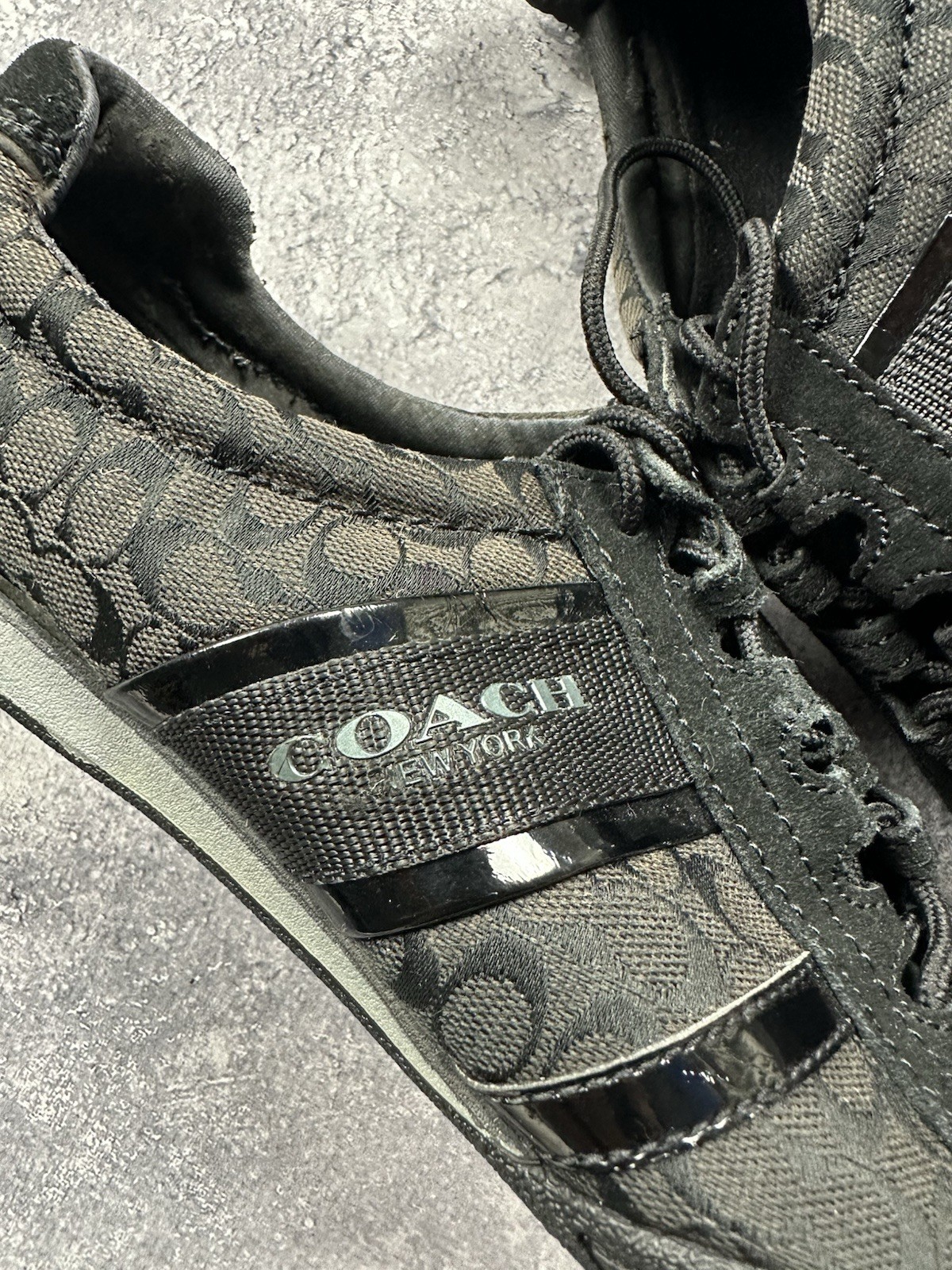 Coach Monogram CC Logo Low Top Suede Sneaker Shoes Old Money Size 38 / 8