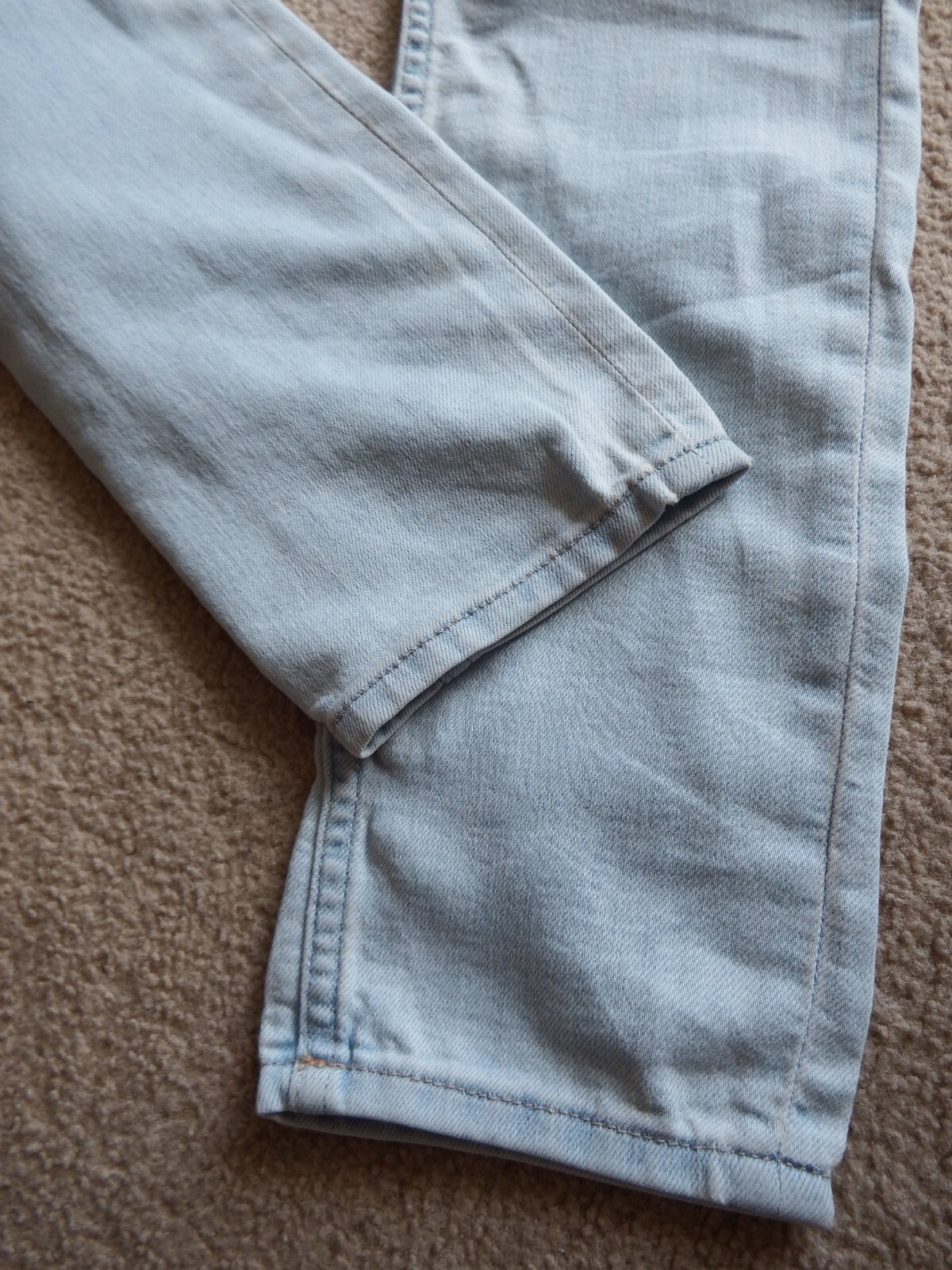 H&M Divided Light Blue Wash Denim Skinny Jegging Jeans Mid Rise Size 8 Stretchy