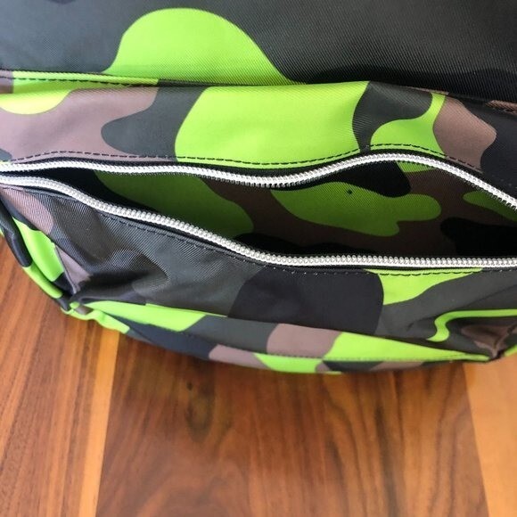 New Camouflage 19-Inch Student School Book Bag & kids Sports Backpack Green Camo