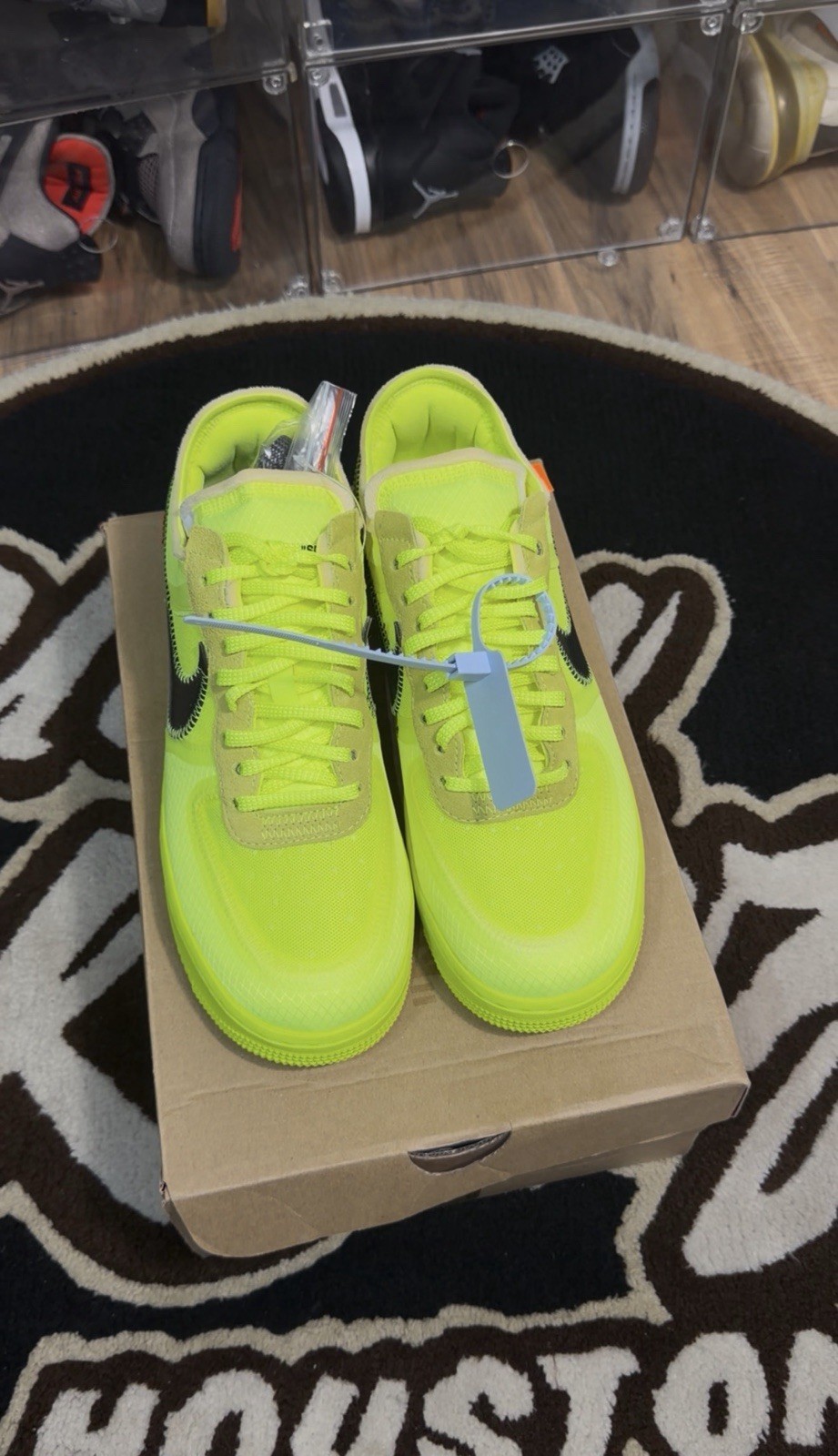 Off-White Air Force 1 Volt