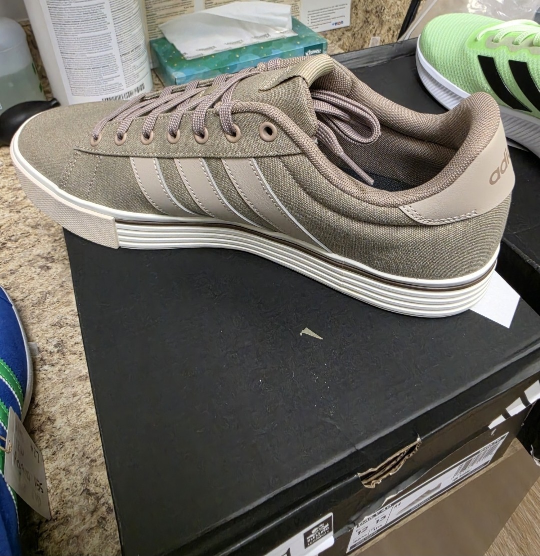 12m adidas Daily 4.0 Athletic Sneakers Low Top Lace Up Textile Tan IH1579