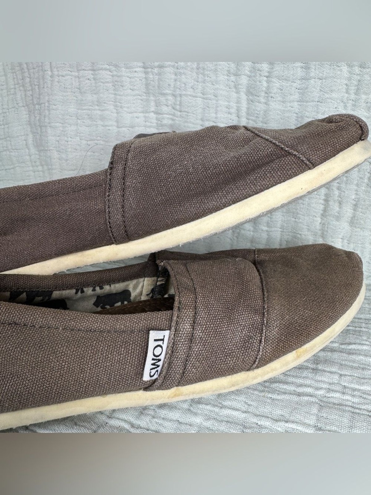 TOMS Classic Canvas Slip On Flats Brown Womens Size 9