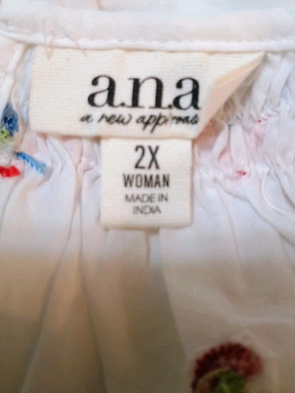 a.n.a Woman’s 2X White Cotton Peasant Embroidered Delicate Flowers Smocked Top