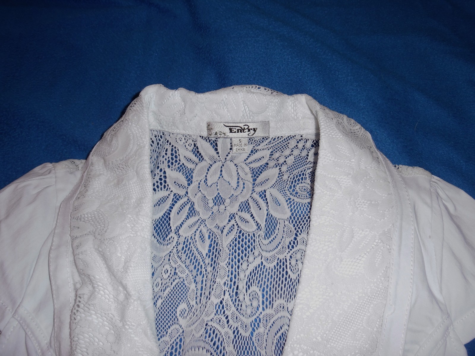 CUTE JUNIOR SMALL ENTRY WHITE LACE ZIP UP VEST TOP CLUB WEAR LAYERING ANY SEASON
