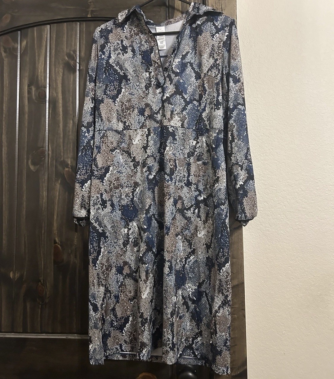 Women’s Snake Print Sheath Dress S Blue/Gray/Black Collared Long Sleeve Button