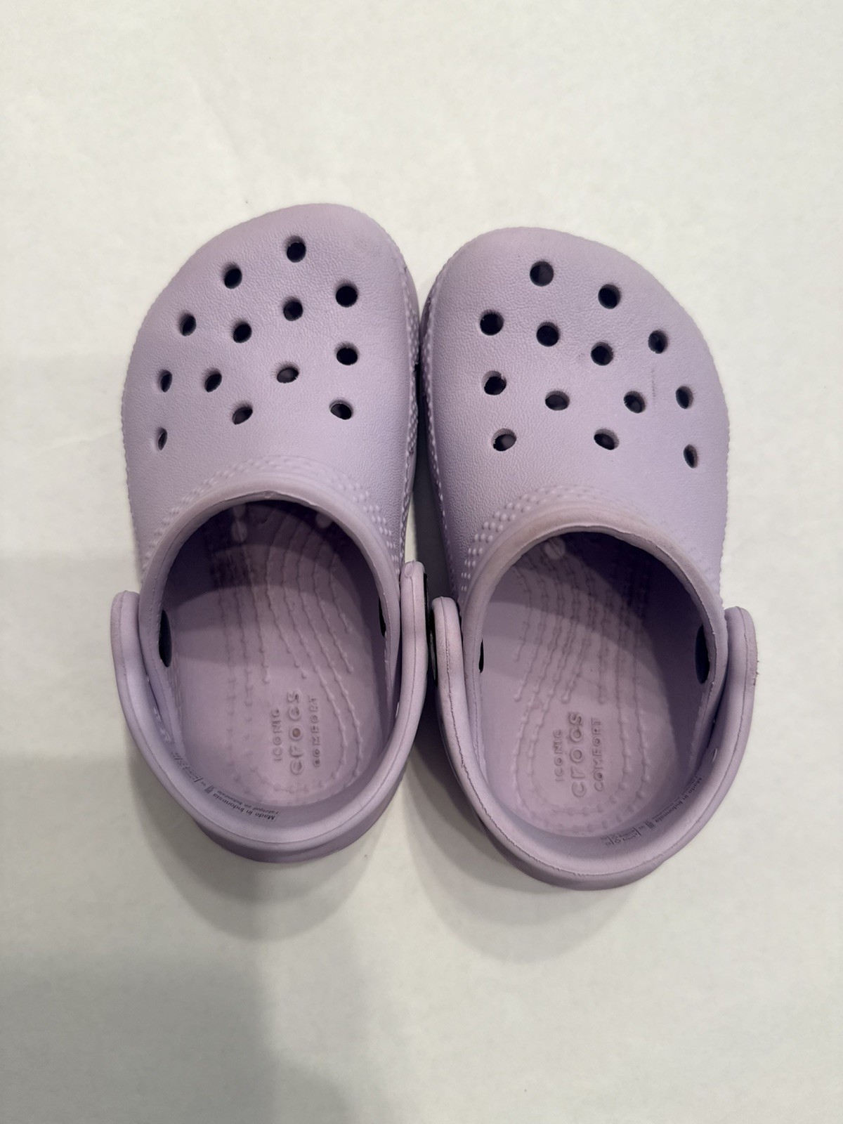 Size C6 Crocs Lavender Purple Pre-Owned Clogs