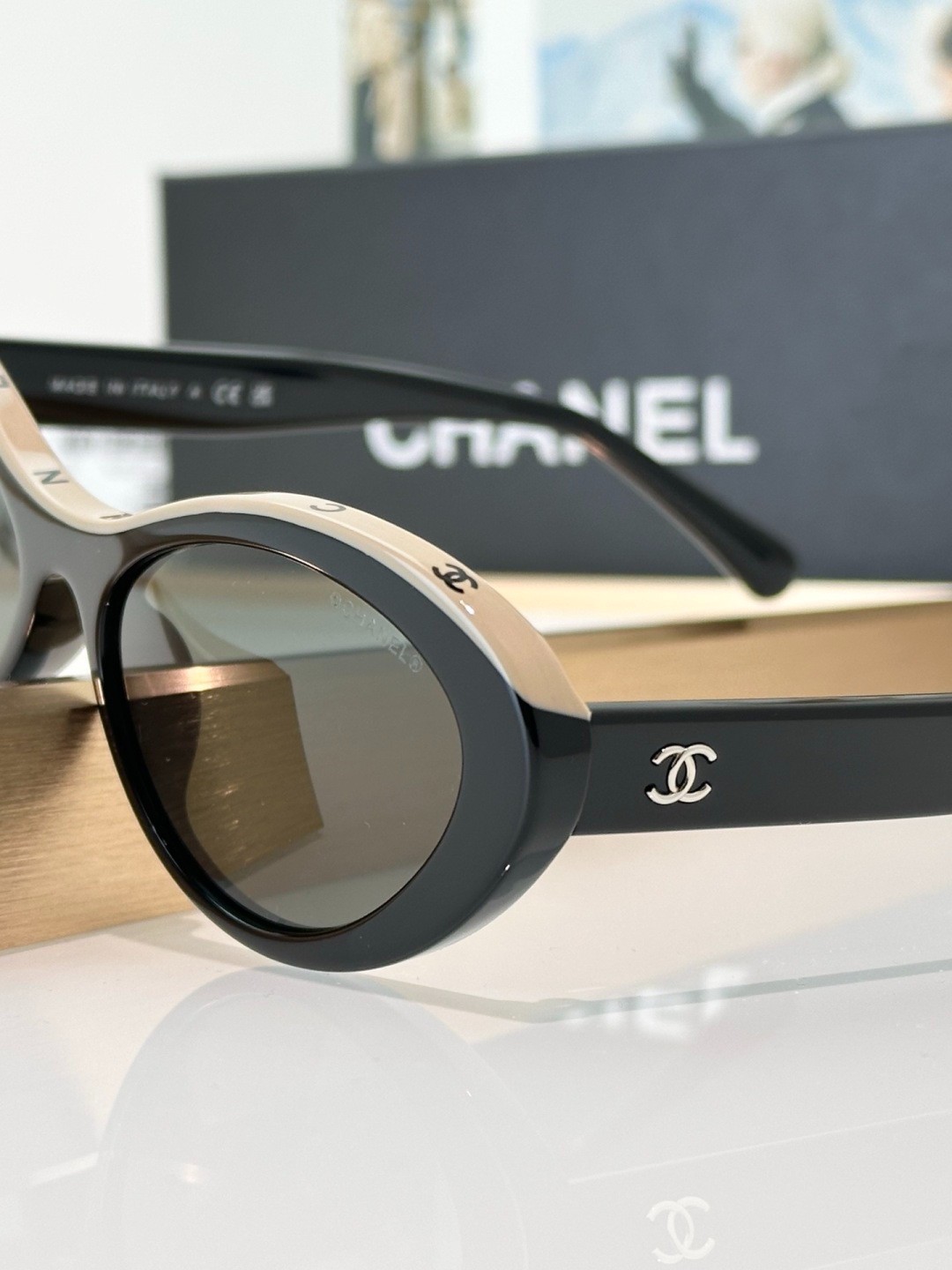CHANEL CH5416 Beige & Black Acetate Oval Sunglasses Mod：CH5416 Size：57-18-145