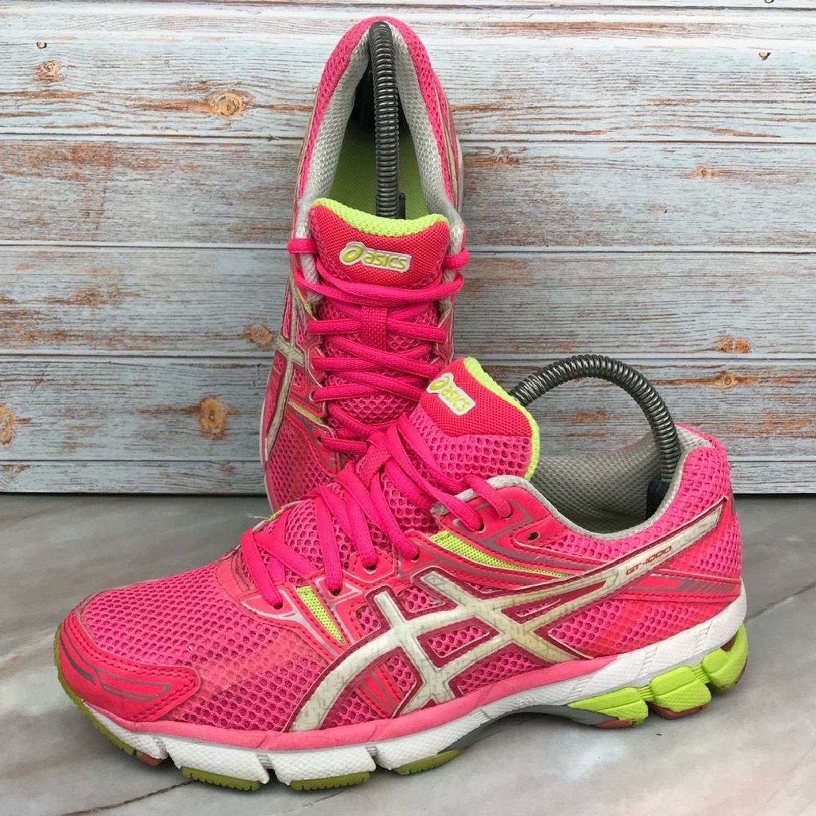 Asics GT-1000 Women’s Running Shoe in Pink size 8