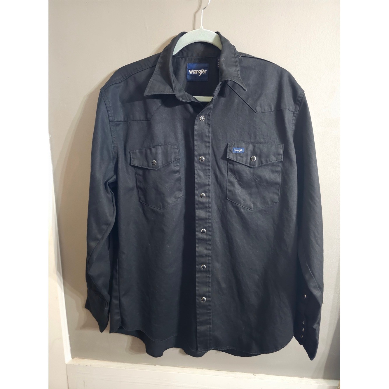 Wrangler Men’s Black Pearl Snap Shirt