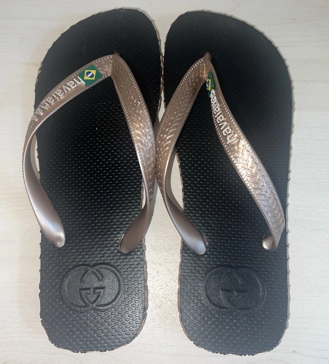 Havaianas Bronze Flip Flop Sandals w/Brazil Logo Men’s 43/44 (9/10) W (11) NWOT