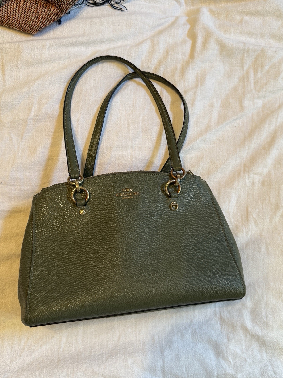 *RARE* Olive Green Coach Etta Carryall w/Matching wallet and shoulder strap