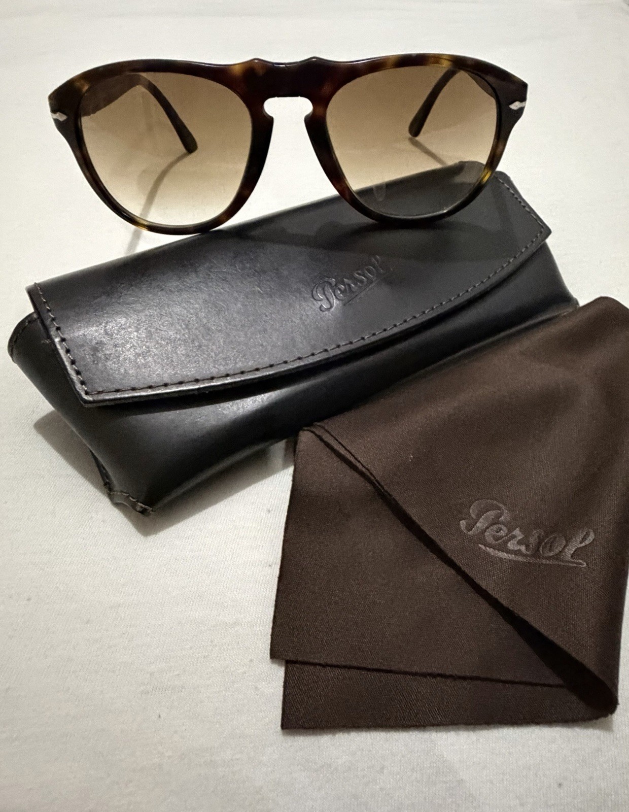 Persol 649 Round Tortoise Shell Brown Frame Gradient Brown Lens 140mm