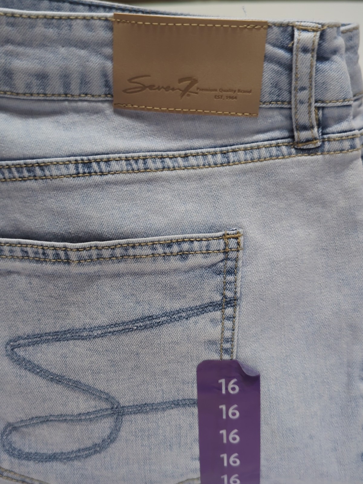 Seven7 Women’s Relaxed Bermuda Mid Rise Stretch Denim Cuffed Short LynxSz 16 NWT