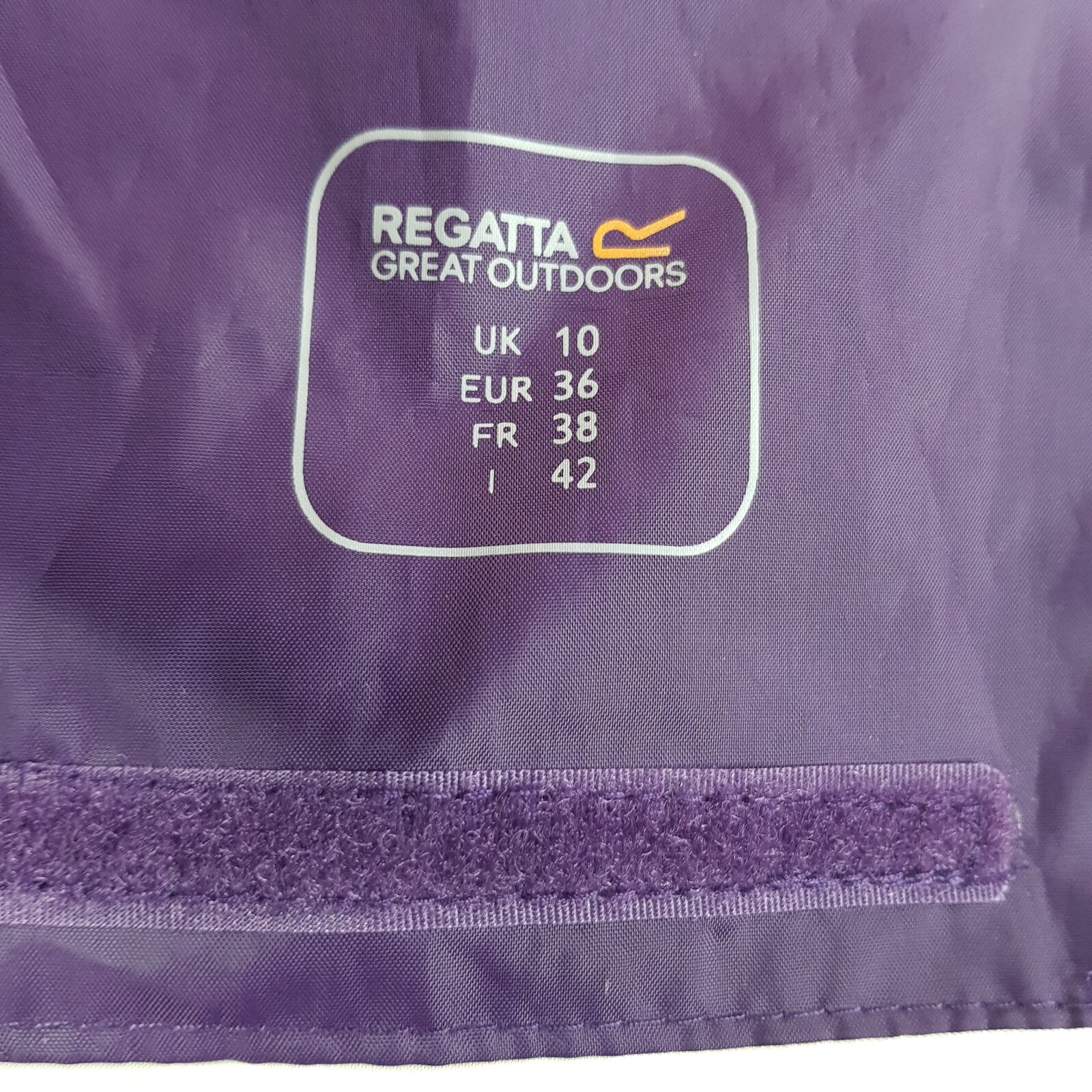 REGATTA SIZE 10UK M WOMENS PURPLE WATERPROOF LIGHTWEIGHT JACKET HOODED RAINCOAT