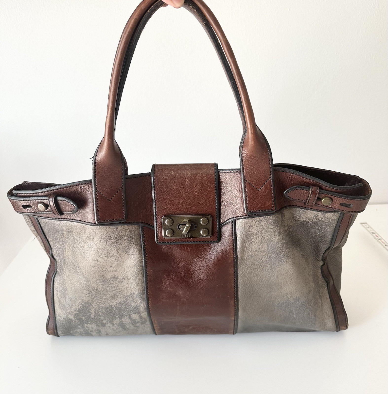 Fossil Colorblock Tote Bag Brown Gray Turn Lock Large Bottom Studs Inner Pockets