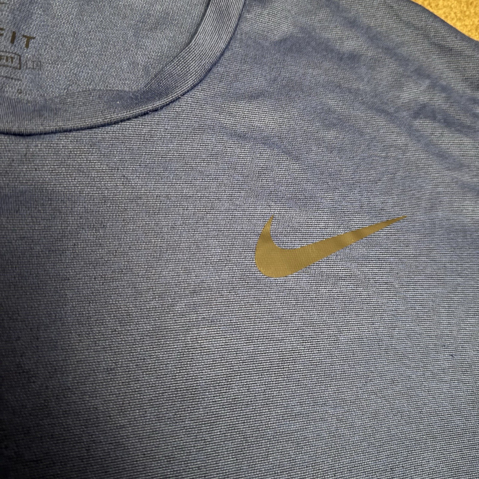 Nike Pro Dri-FIT Men’s L Blue Solid Logo Crew Neck Moisture Wicking Tee