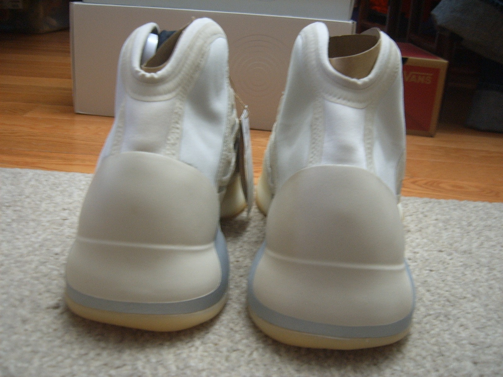 Size 10.5 – adidas Yeezy Quantum Mist Slate Shoes/Sneakers Please Read