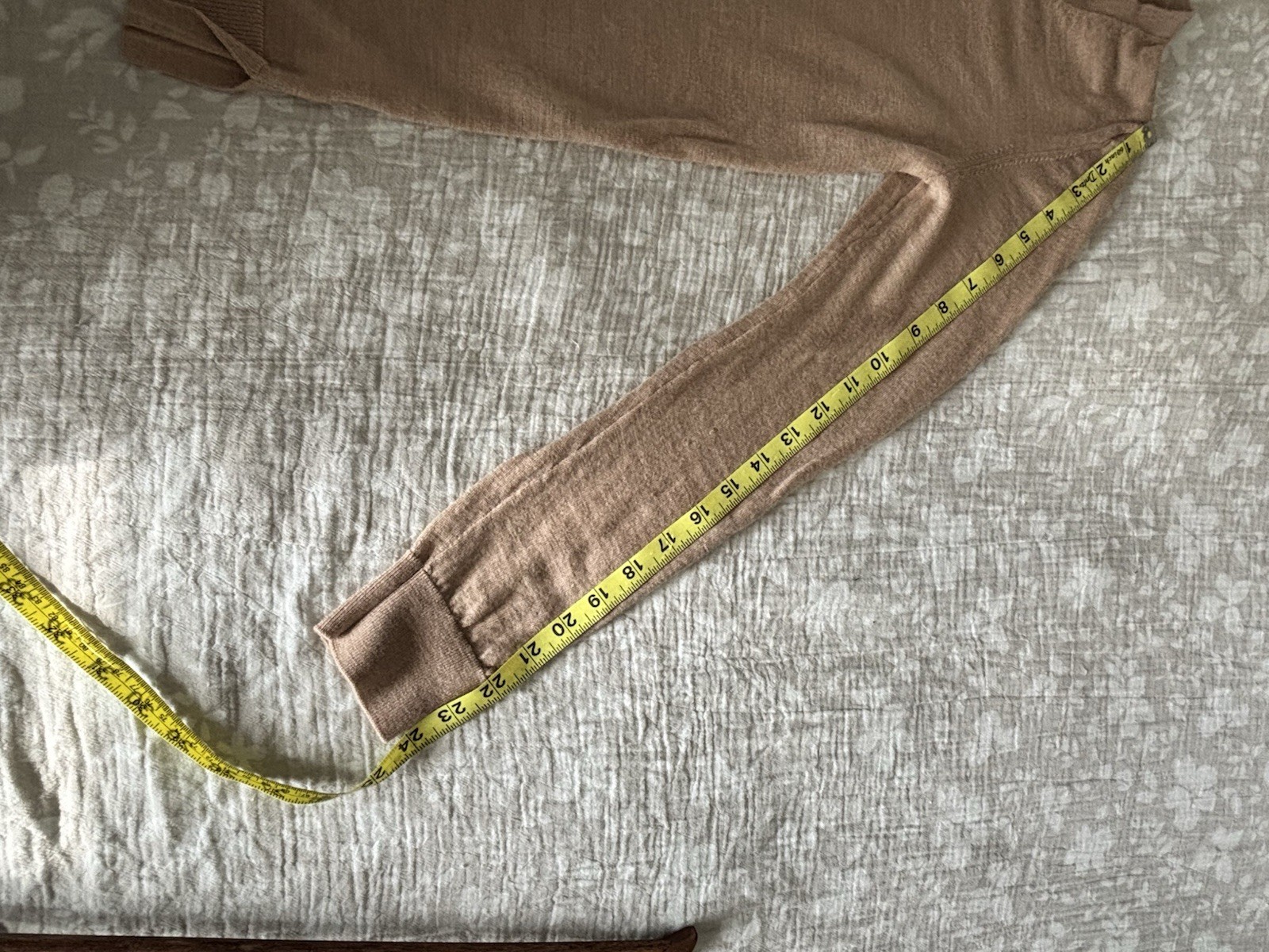 banana republic 100 merino wool sweater women Size M Preppy Academia Minimalist