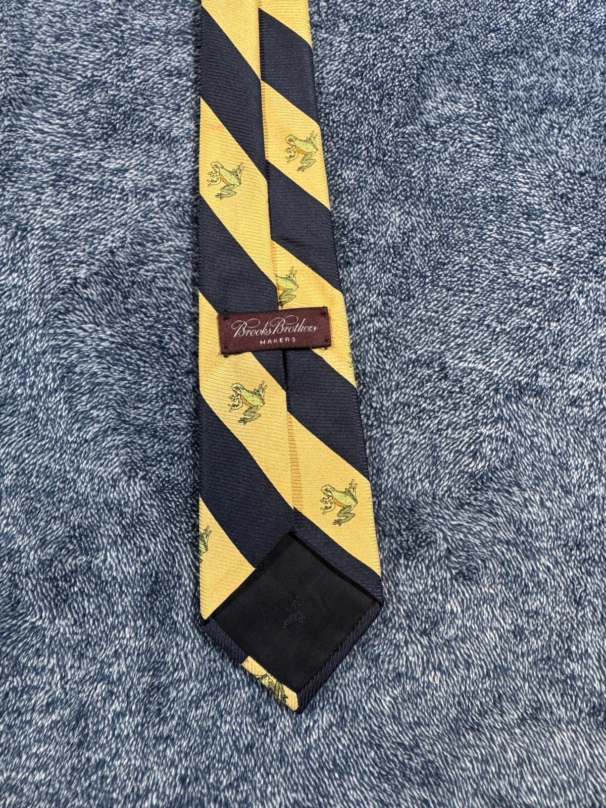 Brooks Brothers Tie Men’s Blue Frog Striped 47″ Made In USA Vintage Flaw