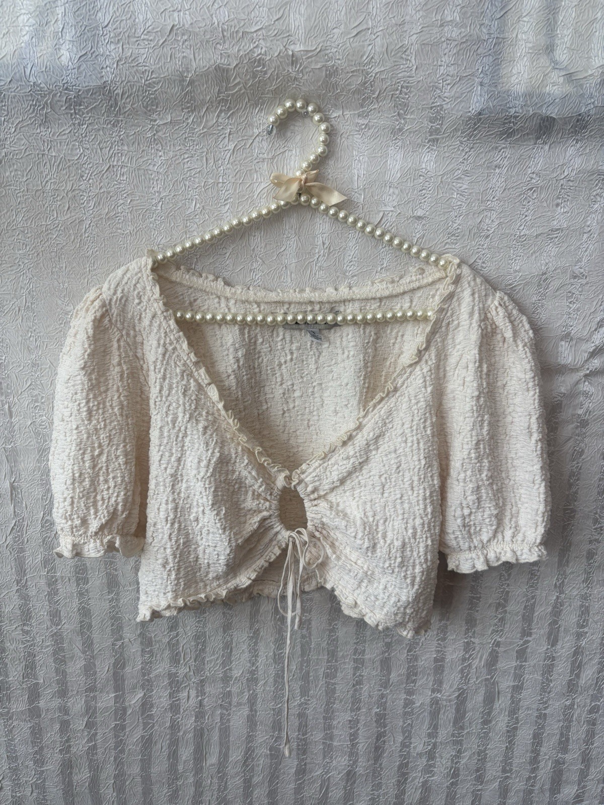 Urban Outfitters Cream Front Tie And Cut Out Peplum Crop Top Puffy Sleeves Large