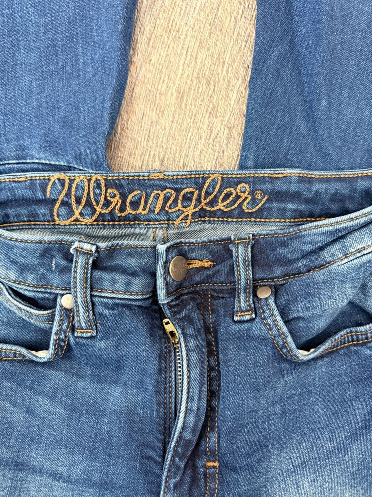 Wrangler Retro Flare Jeans Dark Blue Size 26 Stretch Comfort Bell Bottoms