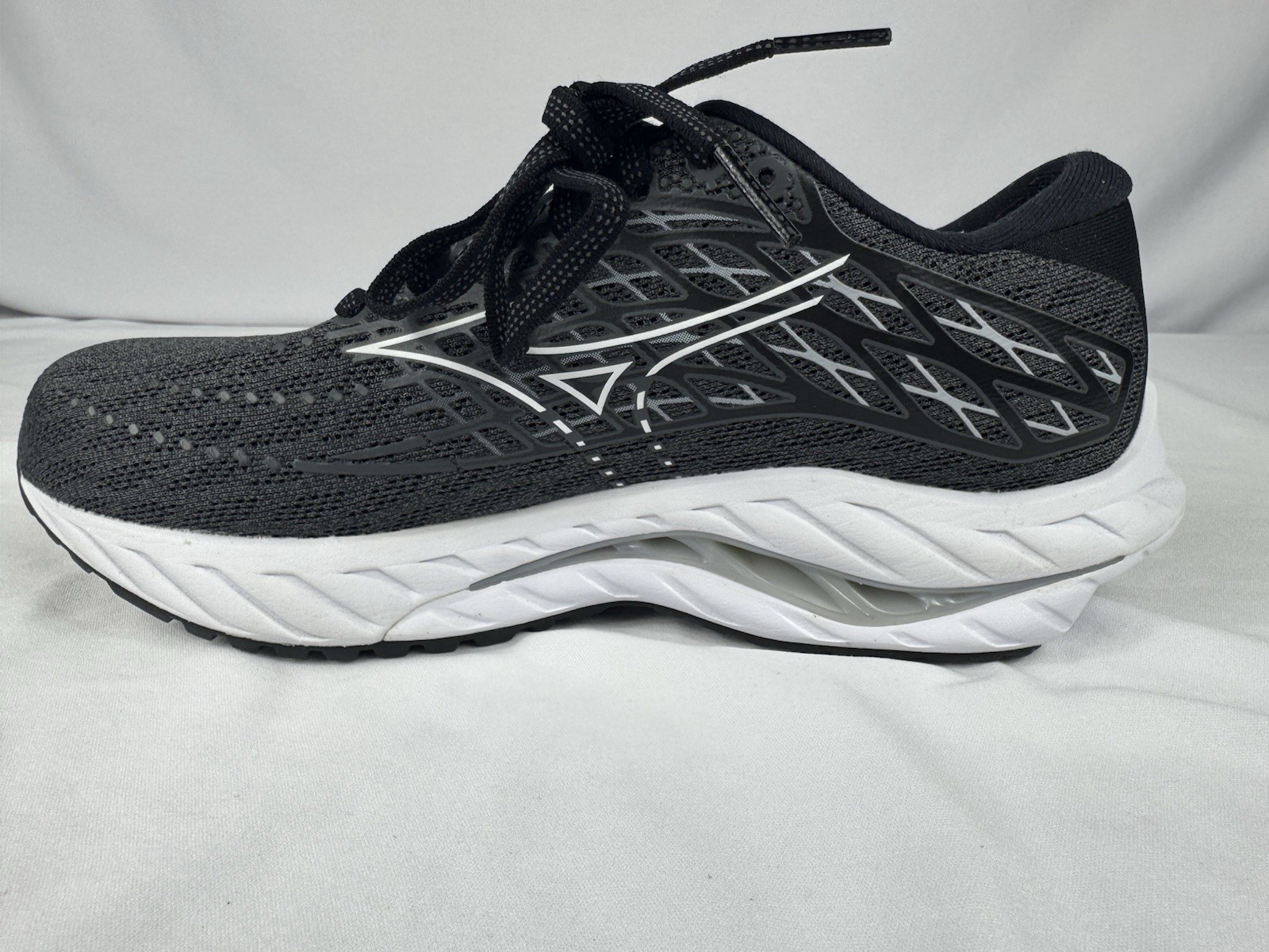 Mizuno Wave Inspire 20 D Ebony White EY00 Women Running Shoes – US 6.5 EU 36.5