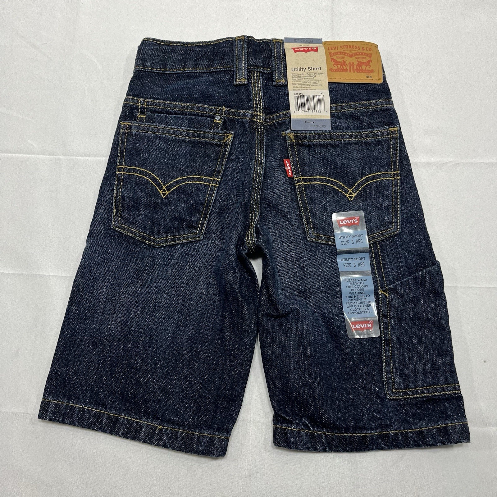 NWT Levi’s Utility Shorts Blue Denim Jean 5 Reg Waist Size 20″ Inseam 8” NEW