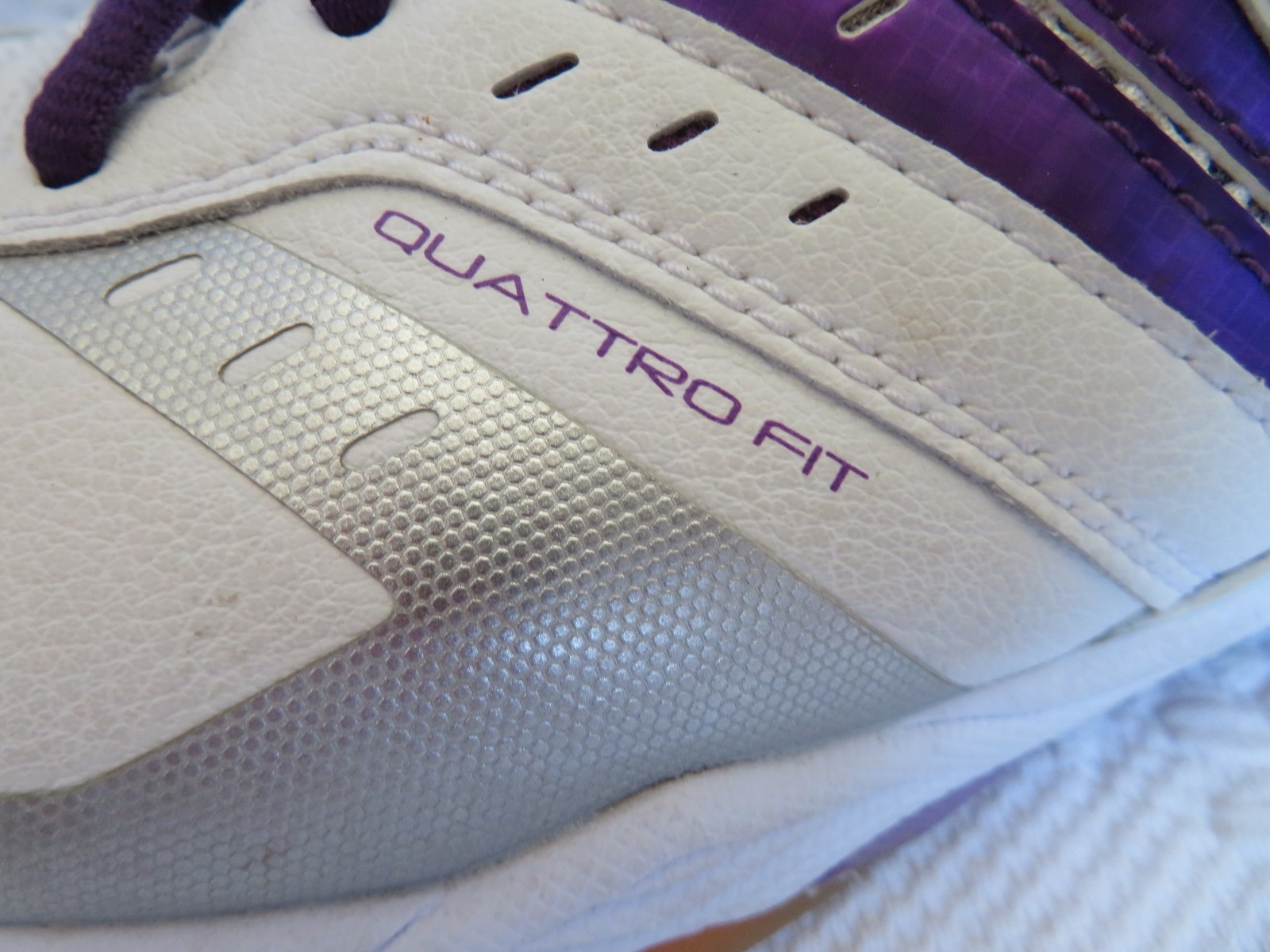 MEN’S YONEX SHB-83WEX EXTRA WIDE PURPLE/WHITE BADMINTON SHOES, SZ 11