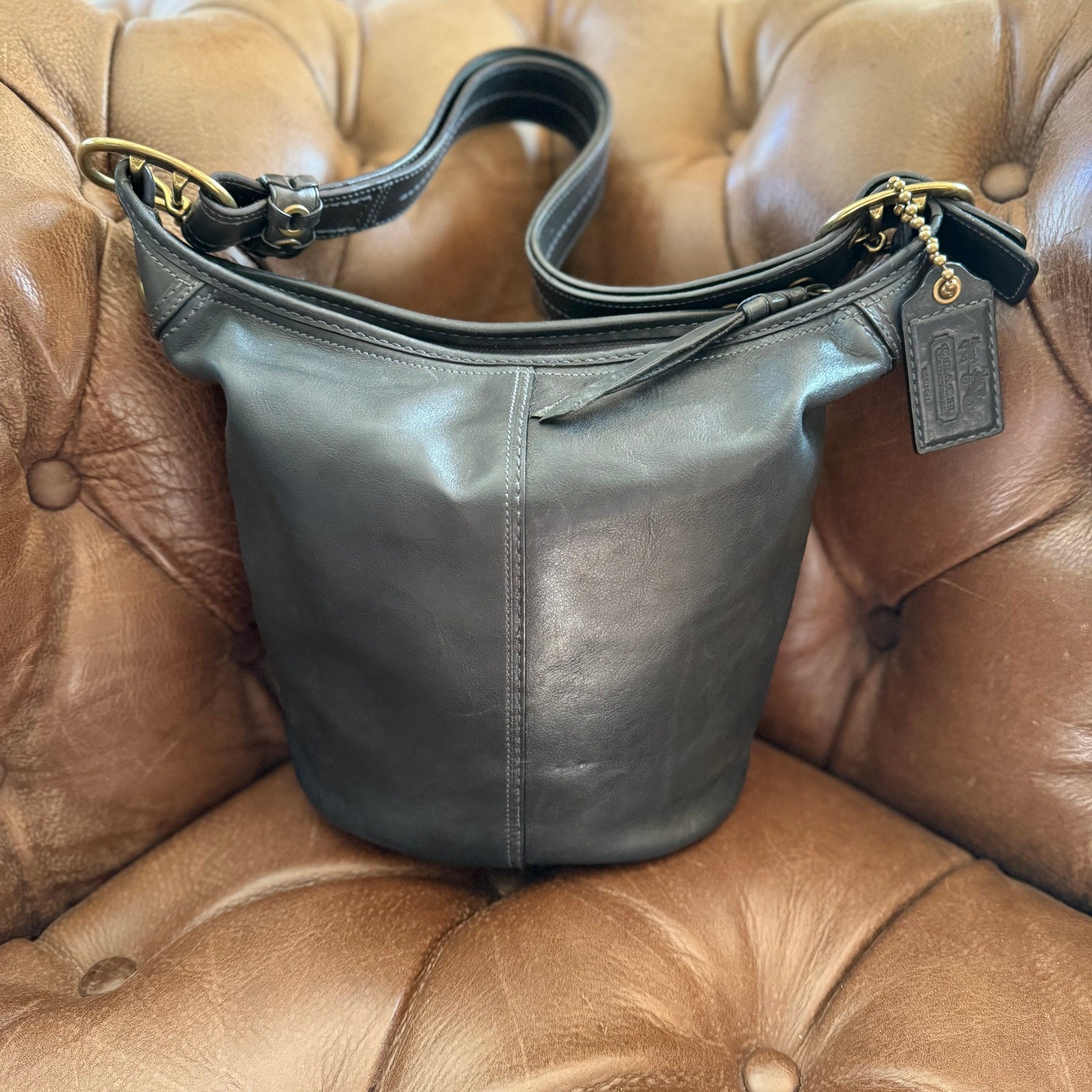 Coach Bleecker Leather Bucket Duffle Bag F0793-11422 Navy Tattersall Lined