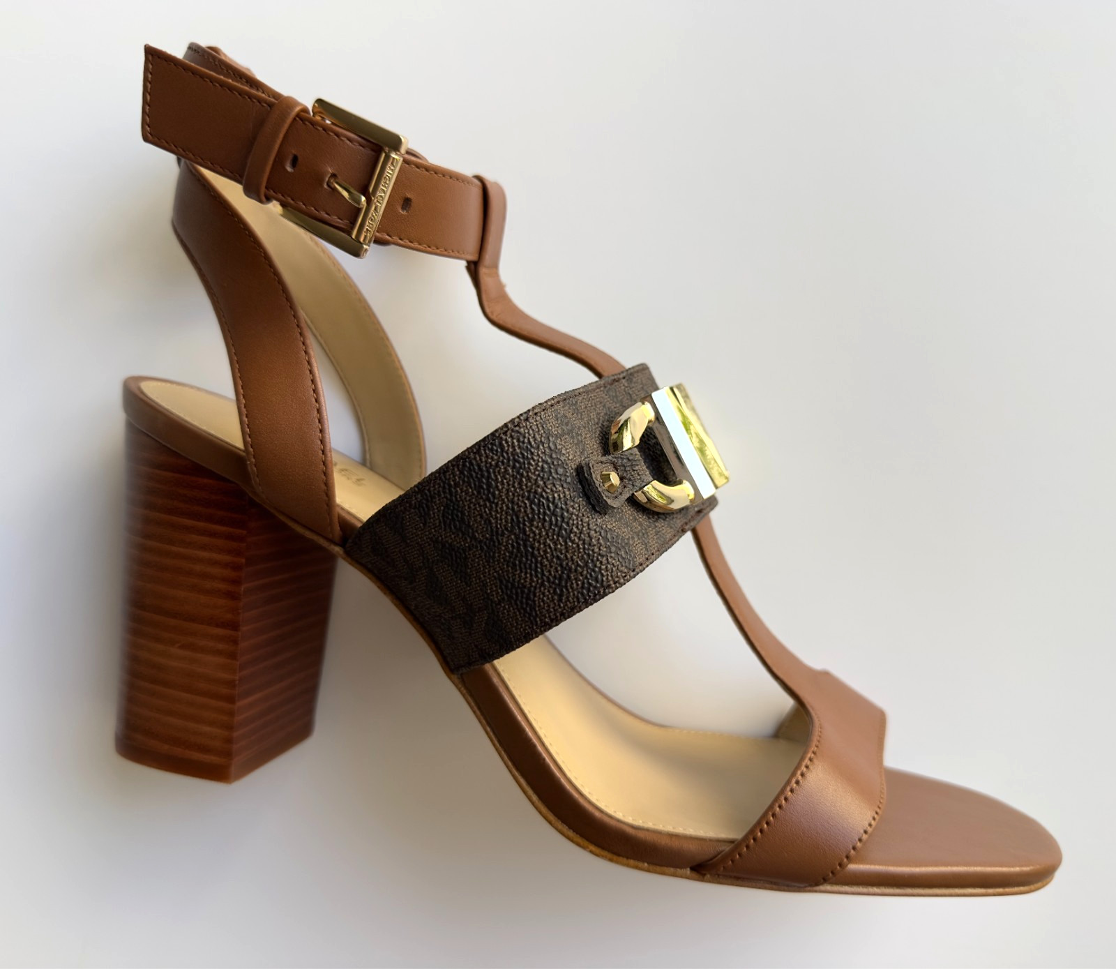 Michael Kors Women’s Izzy brown Leather Sandal T-strap(PV21L)Various Size