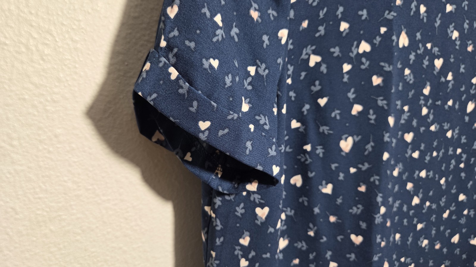 LC Lauren Conrad Heart Print Chiffon Keyhole Flutter Short Sleeve Blouse S