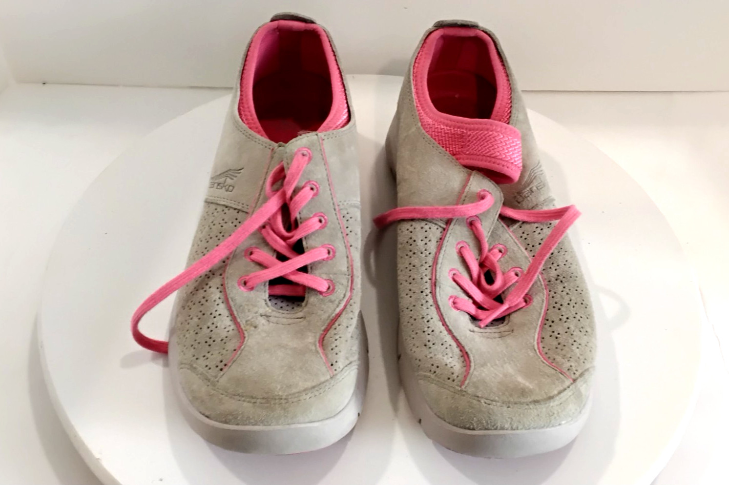 Dansko Elise Sneakers Womens EU 40 US 9.5 Taupe Gray Pink Suede Comfort Shoes